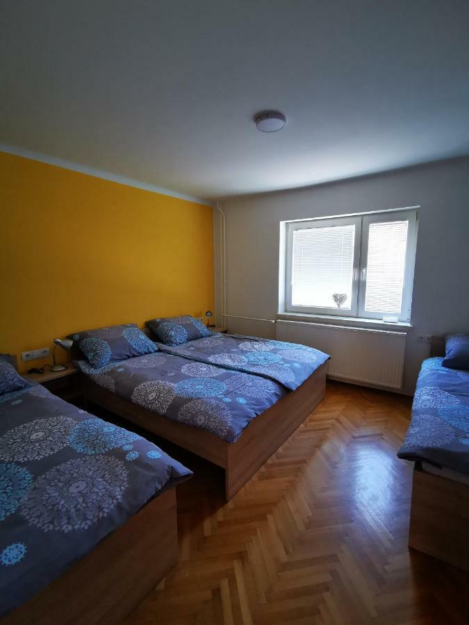 Apartmaji Tomsic 莫斯特拉纳 外观 照片