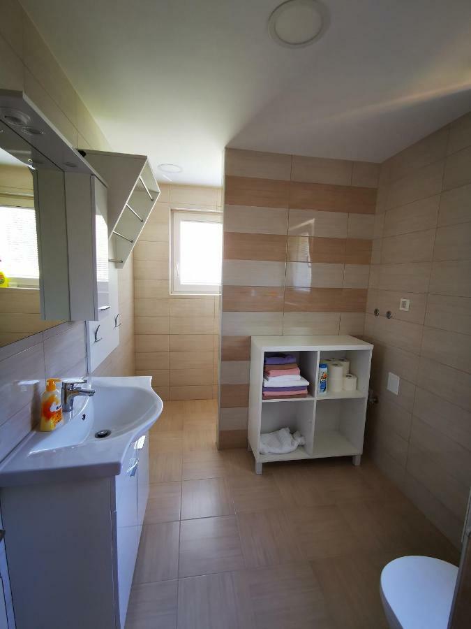 Apartmaji Tomsic 莫斯特拉纳 外观 照片